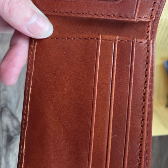 NWT authentic Dooney and Bourke 2 fold wallet - Picture 4 of 7